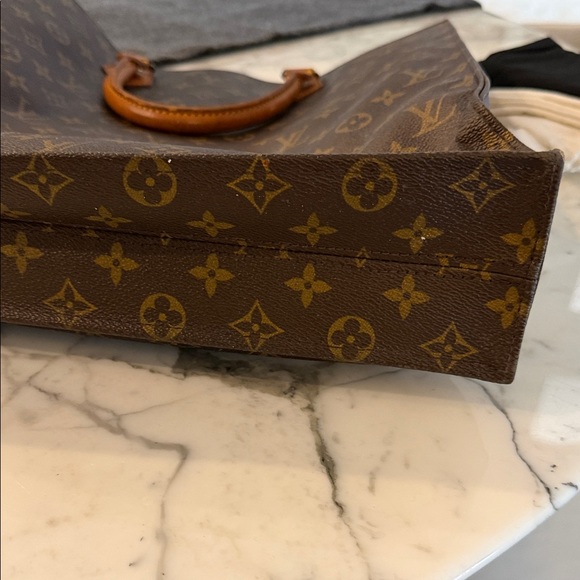 Louis Vuitton Brown Monogram Handbag - Picture 2 of 8